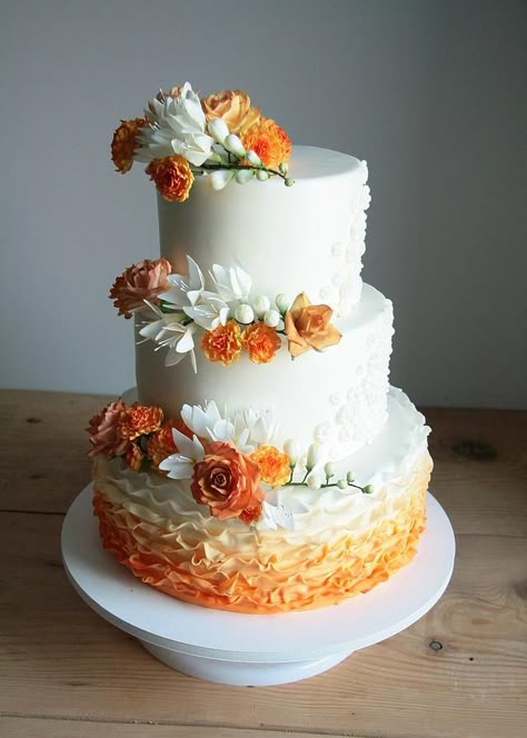 Wedding Cake Designs Burnt Orange, Orange Wedding Cakes, Orange Color Cake, Orange Quince, Orange And White Wedding, Fall Birthday Cakes, Orange Wedding Cake, Colorful Wedding Cakes, Ruffle Cake