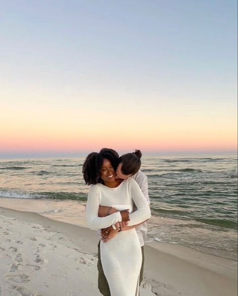 Love Has No Color, Swirl Couples, Bwwm Couples, Interacial Couples, Mixed Couples, Couple Engagement Pictures, Interracial Marriage, Interracial Relationships, Interracial Love