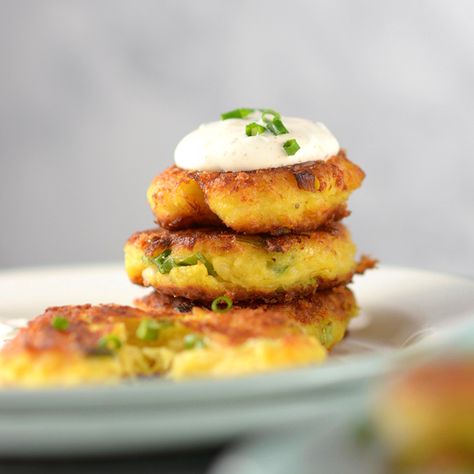 Spaghetti Squash Fritters Fried Spaghetti Squash, Spaghetti Squash Pancakes, Sour Cream Chive Dip, Spaghetti Squash Fritters, Cabbage And Onions, Squash Pancakes, Fried Spaghetti, Squash Fritters, Winter Squash Recipes