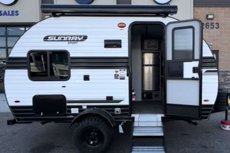 The 2024 Sunray Sport 149 travel trailer packs a whole lot into a tiny package. It's a canned ham trailer with modern amenities. Ultra Light Travel Trailers, Canned Ham Camper, Small Dorm, Vent Fan, Canned Ham, Large Refrigerator, Dorm Style, Outside Storage, Burner Stove