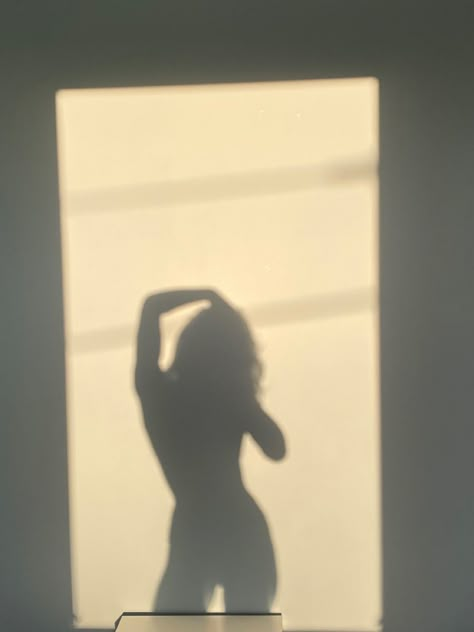 Moving Body Aesthetic, Body Shadow, Woman Shadow, Thor Girl, Aesthetic Shadow, Sun Silhouette, Sun Morning, Happy Birthday Clip, Body Silhouette