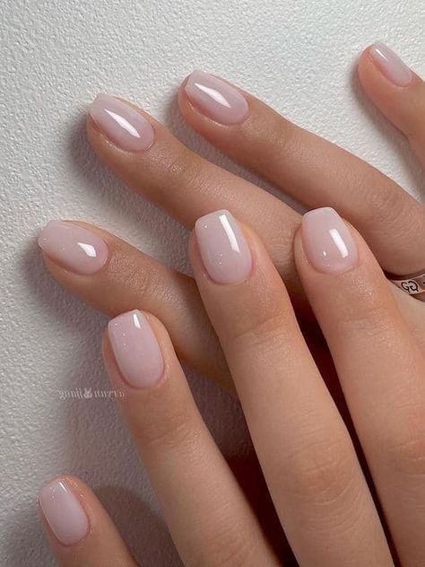 Short Acrylic Milky Nails, Dip Nails Milky White, Milky Off White Nails, Classy Korean Nails, Simple Sophisticated Nails, Sheer Nails Dip, Milky Nails With Design Short, Milky Natural Nails, Natural Milky Nails