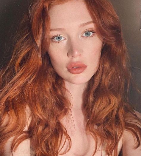 Shared by princess. Find images and videos about beautiful, ginger and redhead on We Heart It - the app to get lost in what you love. Michelle Instagram, Red Haired Beauty, Red Hair Woman, Ginger Hair Color, Beautiful Red Hair, Most Beautiful Eyes, Photo Grid, Ginger Girls, Long Red Hair