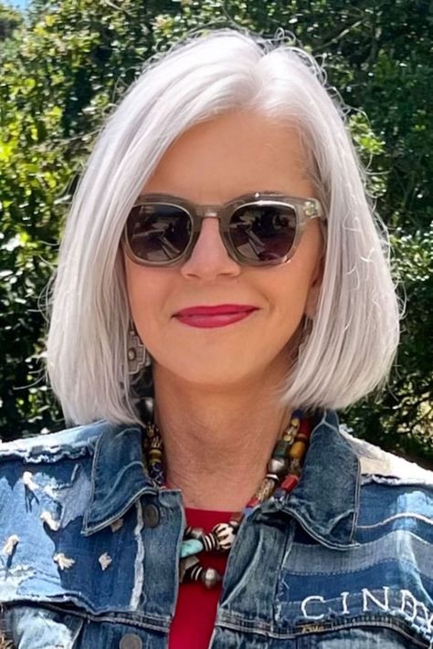 Going Gray Here's How to Do It With Style and Confidence - Cindy Hattersley Design Grey Hair With Bangs, Grey Hair Care, Grey Hair Looks, Grey Hair Transformation, Grey Hair Inspiration, Beautiful Gray Hair, Gray Hair Cuts, Chin Length Hair, Natural Gray Hair