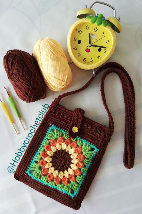 Granny Square Sling Bag Pattern, Crochet Sling Bag Pattern, Crochet Side Bag, Crochet Phone Purse, Crochet Sunflower Bag, Crochet Bag Free Pattern, Crochet Sunburst, Sling Bag Crochet, Phone Bag Crochet