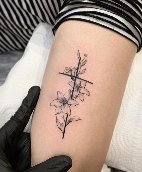 Tattoo Ideas - tattoo inspiration - tattoo fonts - tatto fun Tato Salib, Cross Tattoos For Women, Bone Tattoos, Inspiration Tattoos, Pretty Tattoos For Women, Thigh Tattoos Women, Flowers Tattoo, Tattoo Ideas Female, Classy Tattoos