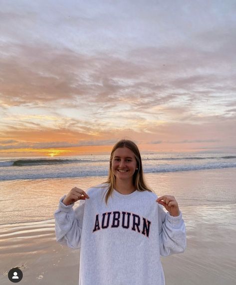 College Commitment Announcement, College Commitment Pictures, College Announcement Pictures, Beach College, College Announcements, Senior Sweatshirts, Senior Season, Senior Photoshoot Poses, Graduation Photography Poses