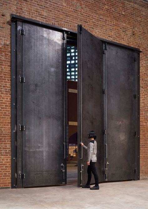 Vertical Circulation, Industrial Door, Big Doors, Warehouse Design, Industrial Livingroom, Industrial Building, Industrial Bathroom, Industrial Living, Industrial Interiors