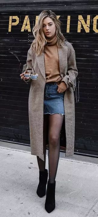 Rok Mini, Classy Winter Outfits, Winter Ideas, Chic Skirts, Trendy Skirts, Skirt Denim, Winter Outfit Inspiration, Boots Winter, Winter Skirt