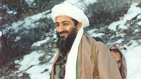 Puisi Rumi, Muslim Beard, Osama Bin, Vice News, Edward Snowden, Rare Images, Bin Laden, Intelligence Agency, Rare Photos