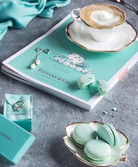 Breakfast At Tiffany's Aesthetic, Turquoise Aesthetic, Mint Aesthetic, Blue Aesthetic Pastel, Breakfast At Tiffanys, Aqua Turquoise, Bleu Turquoise, Blue Box, Jolie Photo