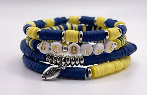 Heishi Beaded Bracelets, Superduo Bracelet, Polymer Clay Bracelet, Yellow Bracelet, Beading Thread, Clay Bracelet, Diy Bracelet Designs, Bracelets Diy, Clay Bead