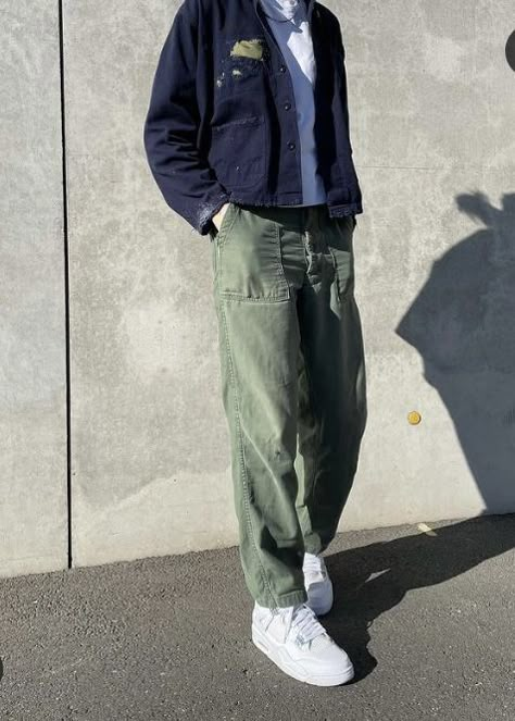 Green Carpenter Pants Outfit Men, Green Carpenter Pants Outfit, Fatigue Pants Outfit Men, Outfits With Green Pants, Green Pants Outfit Men, Carpenter Pants Outfit, Green Pants Outfit, Create A Wardrobe, Fatigue Pants