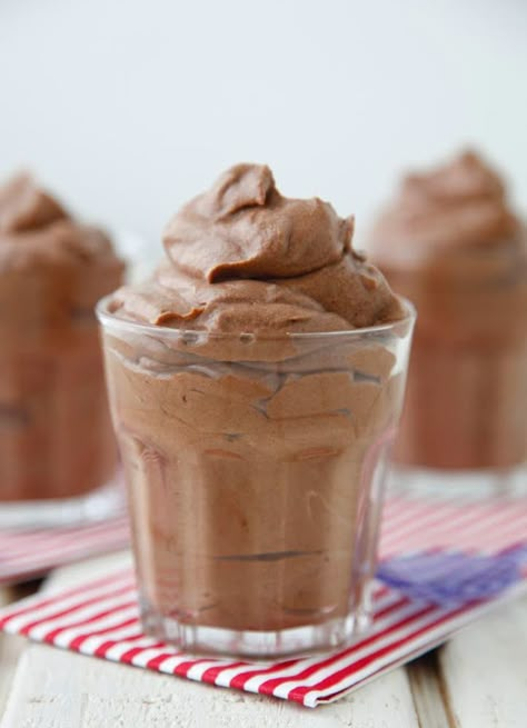 Eggless Chocolate Mousse Frosting Shots, Eggless Chocolate Mousse, Healthy Frosting, Nutella Recipe, Frosting Chocolate, Easy Chocolate Mousse, Chocolate Covered Katie, Diy Easy Recipes, Best New Recipes