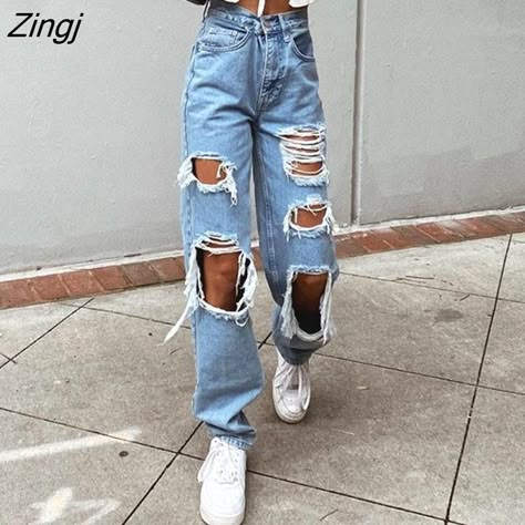 Cute ripped jeans outfit