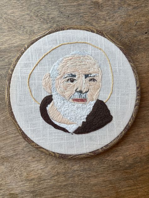 St Padre Pio Catholic Hand Embroidery Portrait ! St Gemma Galgani, Embroidery Portrait, Hoop Art Wall, St Padre Pio, Embroidery Hoop Wall Art, Catholic Saint, Wooden Embroidery Hoops, St Therese, Home Decor Gifts