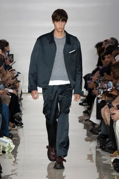 Neil Barrett Spring 2025 Men’s Ready-to-Wear Runway, Fashion Show & Collection Review [PHOTOS] Minimal Look, Show Collection, Neil Barrett, June 2024, Fashion Show Collection, Male Beauty, Milan Fashion, Business Fashion, Milan Fashion Week