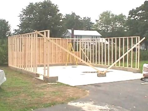 Diy Garage Plans, Homemade Bandsaw Mill, Construction Garage, Build Your Own Garage, Garage Steps, Barrel Stove, Bandsaw Mill, Hydrogen Generator, Finished Garage