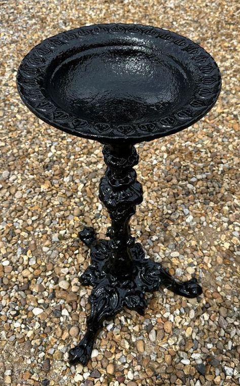 Reclaimed Hand-Painted Black Victorian Cast Iron Garden Bird Bath Bird Bath Ideas Landscaping, Gothic Garden Ideas, Scary Plant, Oasis Landscape, Cast Iron Garden Furniture, Garden Bird Bath, Gothic Cottage, Garden Antiques, Goth Garden