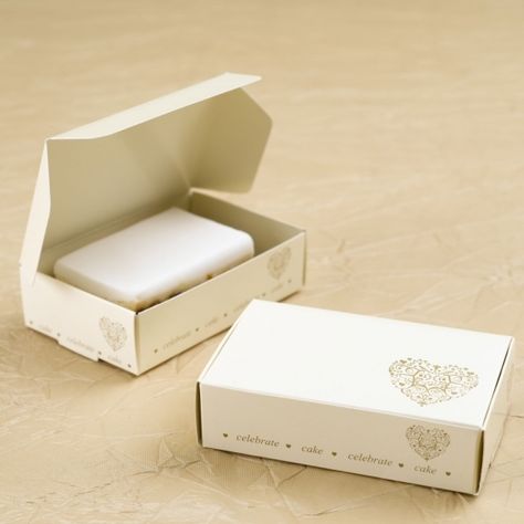 Wedding Cake Slice Boxes, Wedding Cake Slice, Cake Slice Boxes, Wedding Cake Boxes, Ivory Wedding Cake, Fruit Cakes, Pretty Cake, Cake Boxes, Card Boxes