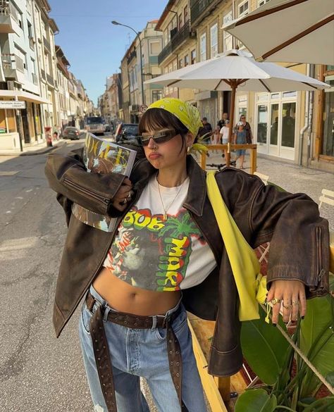 outfit Chica Hip Hop, Loafer Fashion, Vetements Shoes, Funny And Relatable, Reggae Style, Crop Top Jacket, My Relationship, Cool Fits, Cargo Jeans