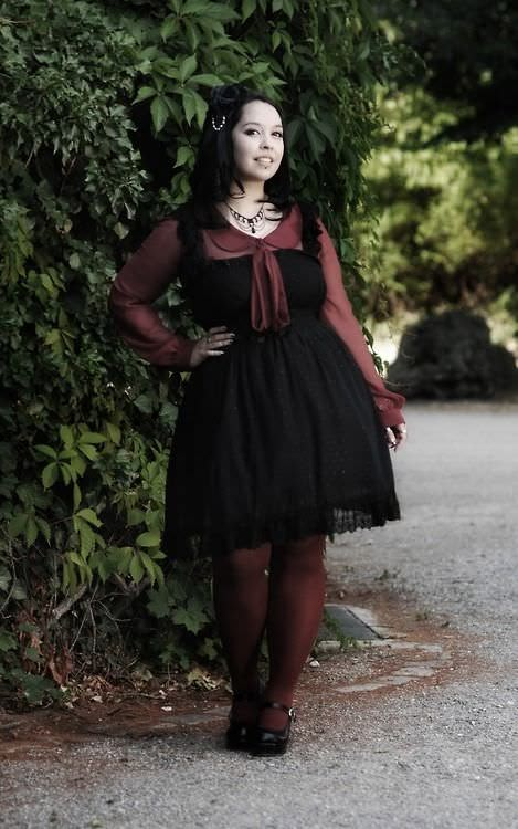 Boss Witch Take 2 - Album on Imgur Plus Size Witch Aesthetic, Plus Size Jewel Tone Outfits, Fem Nonbinary Fashion, Corporate Goth Plus Size, Plus Size Goth Outfits, Plus Size Witch, Fat Goth, Elizabethan Fashion, Plus Size Gothic