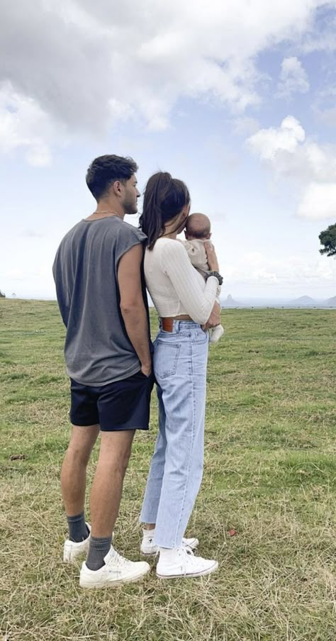 Jess Conte Outfits, Jess And Gabriel Conte, Jess And Gabe, Gabriel Conte, Jess Conte, Motherhood Photography, Romantic Girl, Stylish Maternity Outfits, Dream Family