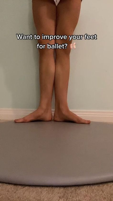 Ballet Feet Exercises, Dance Hacks, Dance Terms, Leg Hold, Point Shoe, Ballet Basics, Ballet Tips, Dancer Things, Dance Exercises