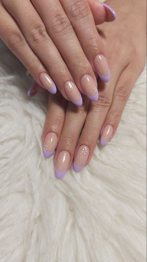 Colored French Tip Nails Purple, Purple Tip Short Nails, Pastel Purple French Tip Nails Almond, Purple Basic Nails, Subtle Purple Nails, Purple Tipped Nails, Almond Purple French Tip Nails, French Nails Lila, French Tip Acrylic Nails Purple