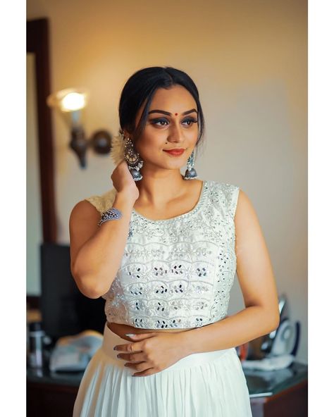 @lakshmi_nakshathra: “Let your style be cool, attitude be calm and heart be pure like the WHITE ! #whitelove #peace🤘🏻 .…” Lakshmi Nakshatra, Cool Attitude, Salwar Neck Designs, Heavy Dresses, Be Calm, Long Gown Dress, Full Skirts, Girl Attitude, Crop Top Skirt