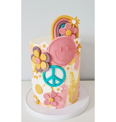 Hippy Party, Hippie Cake, Groovy Theme, 70s Theme Party, Retro Cake, Flower Birthday Party, 10 Birthday Cake, Hippie Birthday, 4th Birthday Cakes