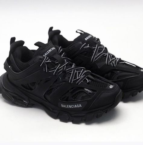 Black Balenciaga Shoes, Black Balenciaga Sneakers, Balenciaga Track Black, Balenciaga Track Trainers, Balenciaga Track Sneakers, Trendy Shoes Sneakers, Shoe Ideas, Black Platform Shoes, Balenciaga Sneakers