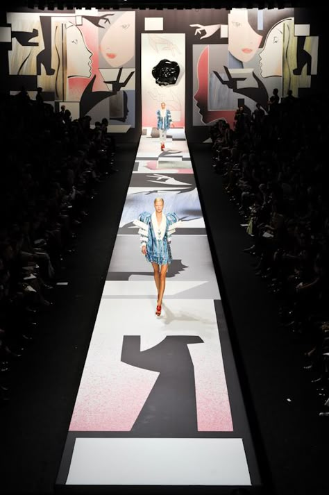 Fashion Show Scenography, Runway Design Stage, Fashion Show Design, Runway Design, Catwalk Design, Fashion Show Party, Fashion Show Themes, Fashion Show Invitation, Chanel Fashion Show