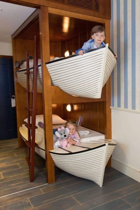 Boat Bed, Bunk Rooms, Rustic Living, Childrens Bedrooms, 인테리어 디자인, Rustic Home Decor, Cool Furniture, Bunk Beds, Rustic House