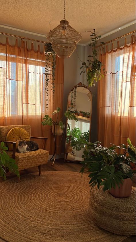 Aesthetic Curtains Living Room, Wall Decor Room Aesthetic, Natural Wall Decor Ideas, Loft Nook Ideas, Modern Small Apartment Decor, Apartment Decorating Earthy, Curtains In Living Room Ideas, Decor For Corner Of Living Room, Cottage Core Decor Ideas