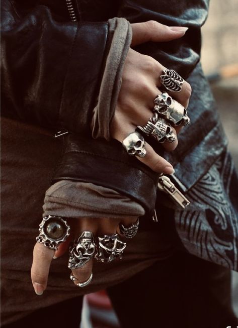 Goth jewellery
Diversity of silver skull rings Goth Jewelry Men, Gothic Jewelry Men, Piratecore Fashion Men, Biker Rings Mens, Masculine Jewelry, جوني ديب, Dark Jewelry, Edgy Jewelry, Mens Rings Fashion