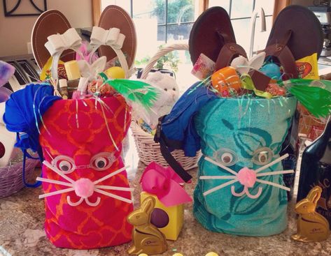 Towel Easter Baskets, Cheap Easter Baskets, Simple Easter Baskets, Homemade Easter Baskets, Unique Easter Baskets, Creative Easter Baskets, Candy Easter Basket, Easter Basket Ideas, Easter Bunny Basket