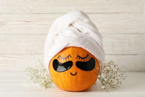 Halloween Skincare, Halloween Spa, Halloween Pumpkin Crafts, Diy Pumpkin Spice, Deco Halloween, Skin Care Pictures, Paper Bat, Boho Nails, Skin Care Business