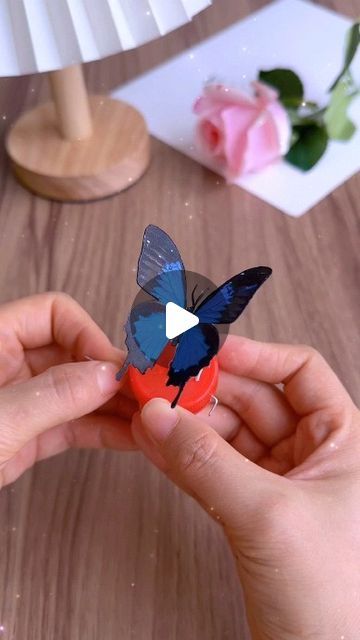 paper crafts creator on Instagram: "Teach You to Make a Small Butterfly Flapping Its Wings with Cardboard and Bottle Caps. It's Simple and Fun. Come and Try It!  #HandmadeDIY #ParentChildCraft #CreativeCraft #FunWithCrafts #ButterflyCraft" Flapping Butterfly Craft, Flapping Butterfly, Small Butterfly, Butterfly Crafts, Bottle Caps, Creative Crafts, Bottle Cap, Try It, Paper Crafts