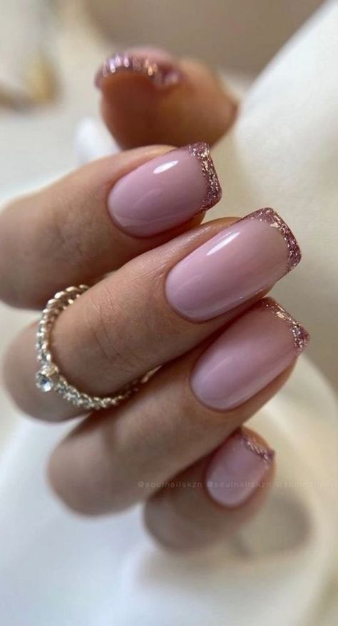 Shellac Nails for Spring 2024: Fresh Designs, Classy Colors & Manicure Ideas French Nails Rosa, Winter Nails 2023, Nail Designs For 2023, Cute Summer Nail Designs, Summer Nail Designs, Casual Nails, Cute Gel Nails, Shellac Nails, Nails 2023