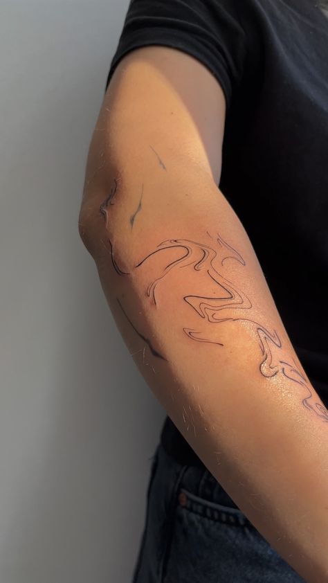 Swirl Tattoo, Artsy Tattoos, Simple Tattoos For Guys, Joker Face, Clever Tattoos, Simple Tattoo Designs, Forearm Tattoo Women, Small Tattoos For Guys, Subtle Tattoos