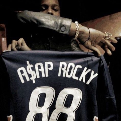 Ami Rap Aesthetic, Asap Rocky Aesthetic Pfp, Rap Culture Aesthetic, Shared Playlist Covers, Old School Hiphop Aesthetic, A$ap Rocky Pfp, Pfps Rappers, Future Pfp Rapper, Asap Rocky Funny