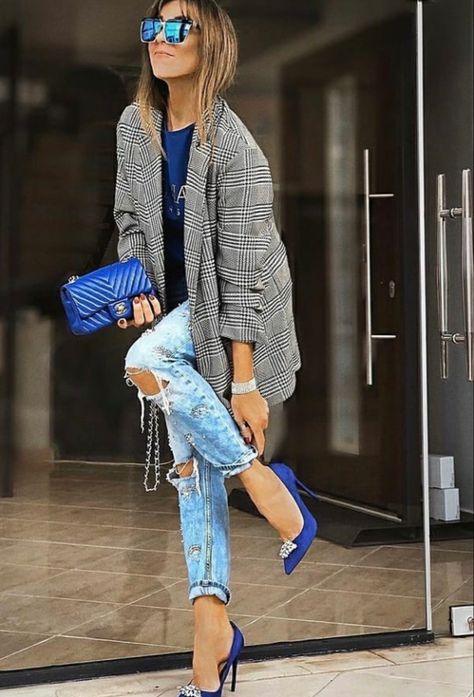 Blue Pumps, Mode Casual, Looks Chic, 가을 패션, Fashion Mode, Looks Style, Outfits Casuales, Ripped Jeans, Look Fashion