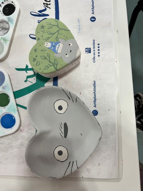 Kuromi Pottery Painting, Coraline Pottery Painting, Calcifer Pottery Painting, Studio Ghibli Clay Tray, Cute Handmade Pottery, Totoro Pottery Painting, Anime Pottery Painting Ideas, Pottery Painting Ideas Studio Ghibli, Howls Moving Castle Pottery