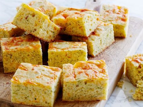 With aged extra-sharp cheddar scattered in the batter and sprinkled on top, Ina's easy Cornbread gets a dose of delicate freshness from minced dill. Jalapeno Cheddar Cornbread, Cheddar Cornbread, Onion Oil, Barefoot Contessa Recipes, Buttermilk Cornbread, Cornbread Easy, Savoury Biscuits, Sweet Cornbread, Ina Garten Recipes