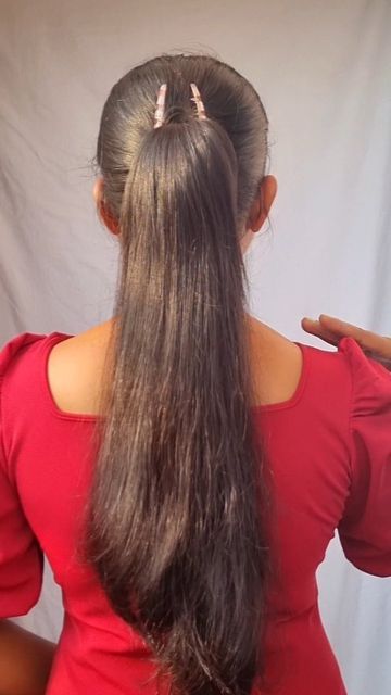 High Long Ponytails, Easy High Ponytail, Simple Ponytail Hairstyles, High Ponytail Hairstyle, High Ponytail Tutorial, Claw Clip Ponytail, Claw Clip Hairstyle, Clip Hairstyle, Ponytail Tutorial