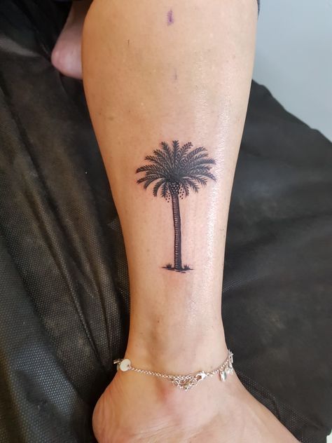 Date Palm Tree Tattoo, Aaa Tattoo, Date Tree, Dates Tree, Palm Tattoos, Date Palm, Palm Tree Tattoo, Tree Tattoo, Body Tattoos