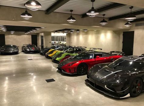 Big Garage, Luxury Car Garage, Rich Cars, Ultimate Garage, Dream Car Garage, Luxury Garage, Car Showroom, Super Luxury Cars, Best Luxury Cars