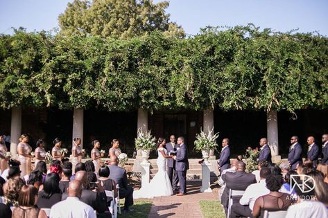 29 of the Best Wedding Venues in Louisville, KY (2023) Louisville Wedding Venues, Kentucky Wedding Venues, Kentucky Wedding, Wedding Venue Inspiration, Barn Wedding Venue, Louisville Kentucky, Best Wedding Venues, Outdoor Wedding Venues, Louisville Ky