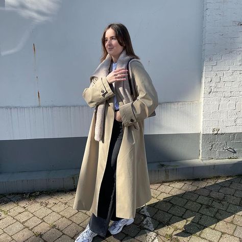 Nathalie Van Hauwe (@nathalievanhauwe) • Instagram photos and videos Uniqlo Trench Coat, Look Trench, Trench Coat Outfit, Coat Outfit, Coat Outfits, Uniqlo, Duster Coat, Trench Coat, Instagram Photos